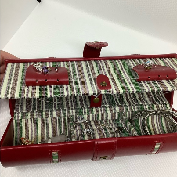 Tube Style Red Jewellery Roll Travel Case - Picture 15 of 16